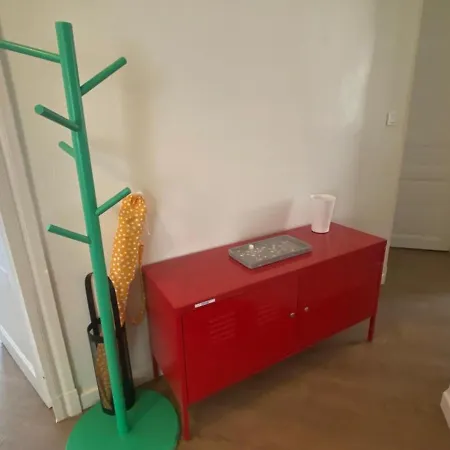 Appartement Charmant T3 Lumineux Avec Cuisine Neuve Et Proche Plages A Saint Charles, - Fr-1-239-968
