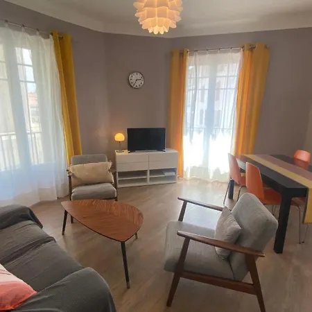 Charmant T3 Lumineux Avec Cuisine Neuve Et Proche Plages A Saint Charles, - Fr-1-239-968 Appartement *