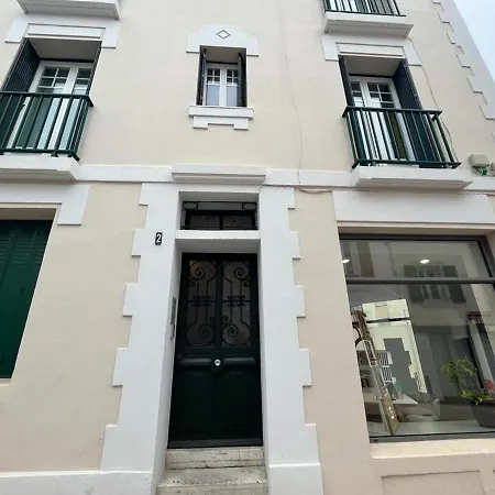 Charmant T3 Lumineux Avec Cuisine Neuve Et Proche Plages A Saint Charles, - Fr-1-239-968 Appartement